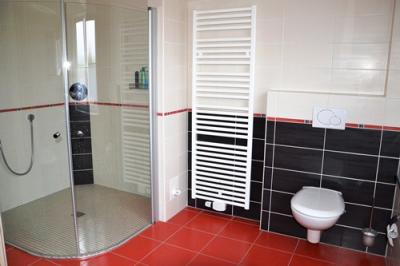 behinderternfreundliche Dusche / WC