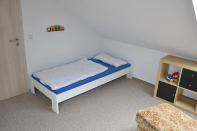 Einzelbett im OG